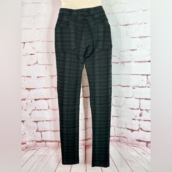 ANTHRO x SANCTUARY 25” waist Grey and Black Plaid Grease Legging pant Size Small - Picture 8 of 14